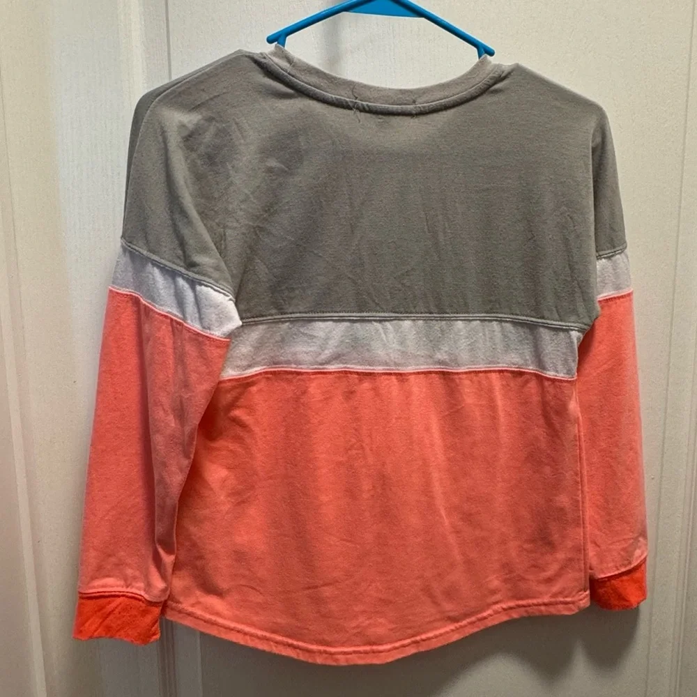 Little girl’s long sleeve orange/gray “love love love” tshirt size Small, school